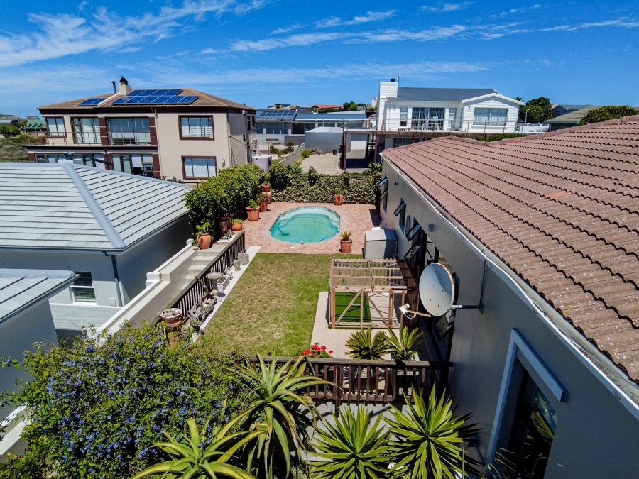 3 Bedroom Property for Sale in Yzerfontein Western Cape